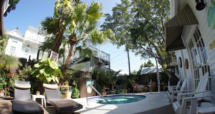 Seascape Tropical Inn - Adult Exclusive