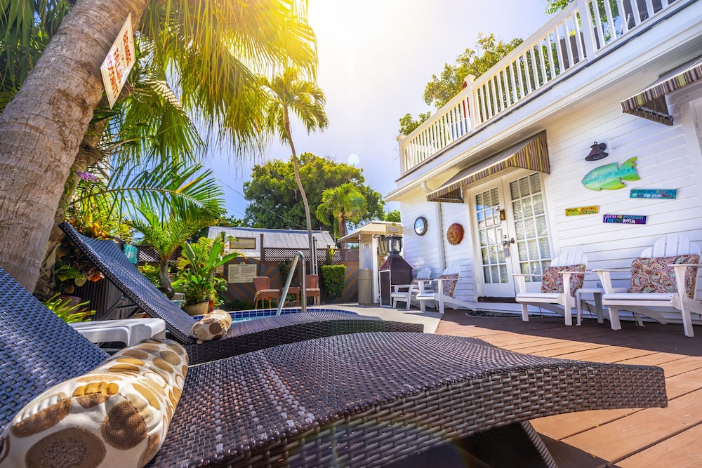 Seascape Tropical Inn by null