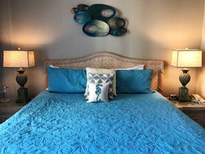 Non-Gulf View King Studio | Iron/ironing board, WiFi (free), alarm clocks
