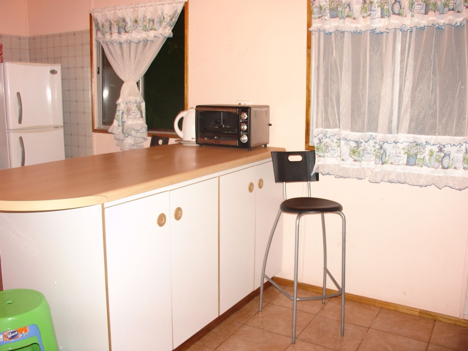 小屋 (For 6 people) | 私人廚房 | 大型冰箱、微波爐、咖啡機/沖茶器、電熱水壺