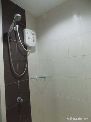 Superior Suite | Bathroom shower - The Suites at Calle Nueva (Bacolod)