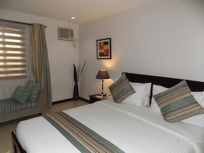 Individually furnished, desk, free WiFi, bed sheets