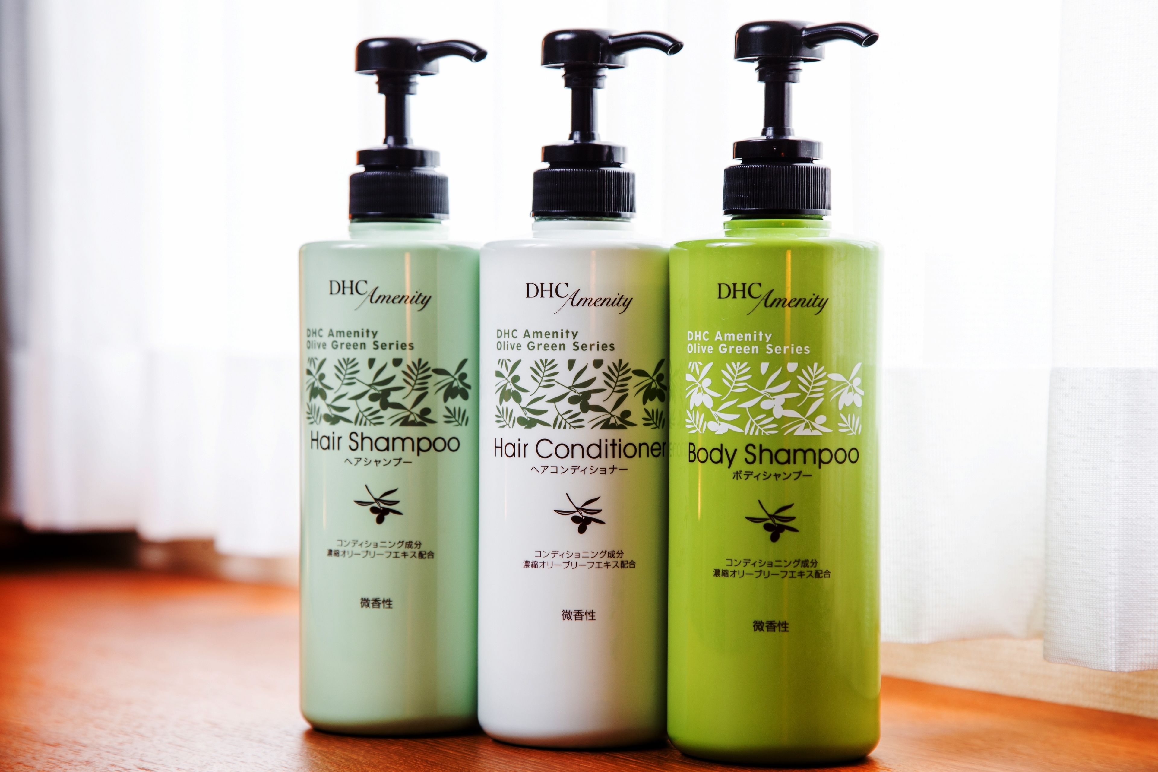 combined shower/bathtub, free toiletries, hair dryer, bathrobes