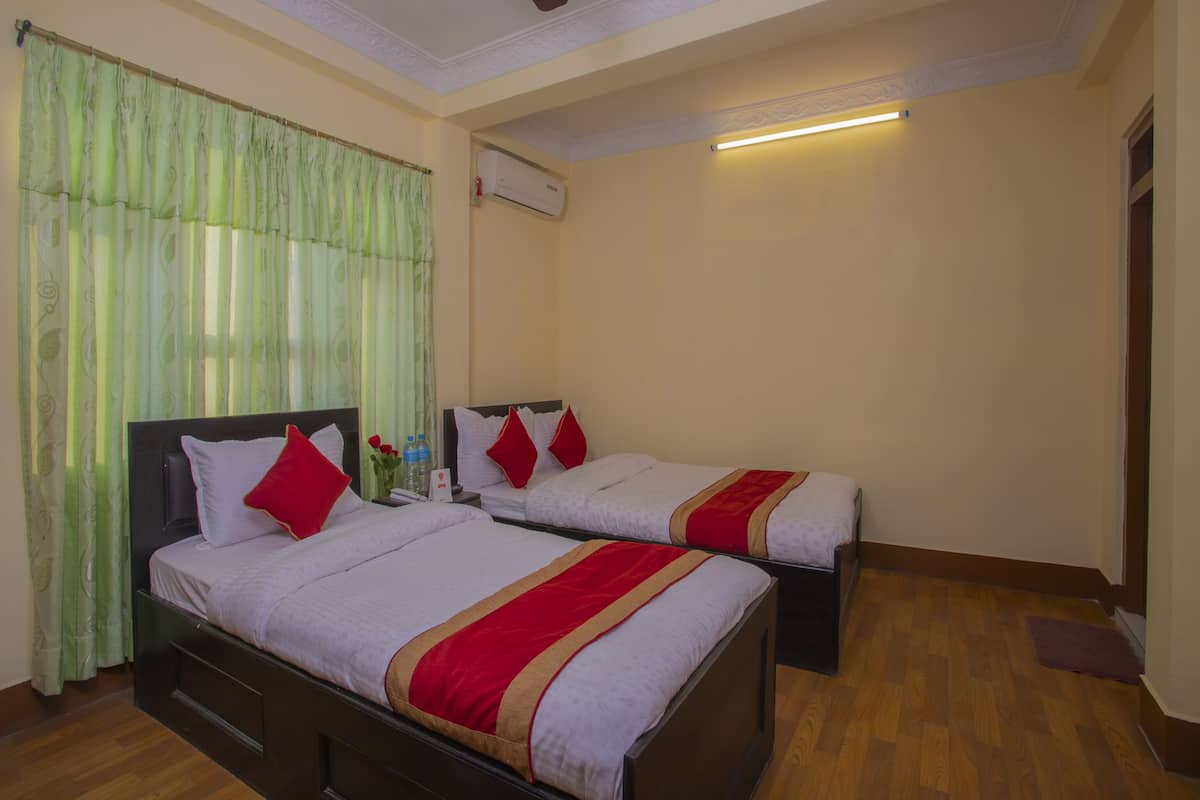 Laptop workspace, free WiFi, bed sheets