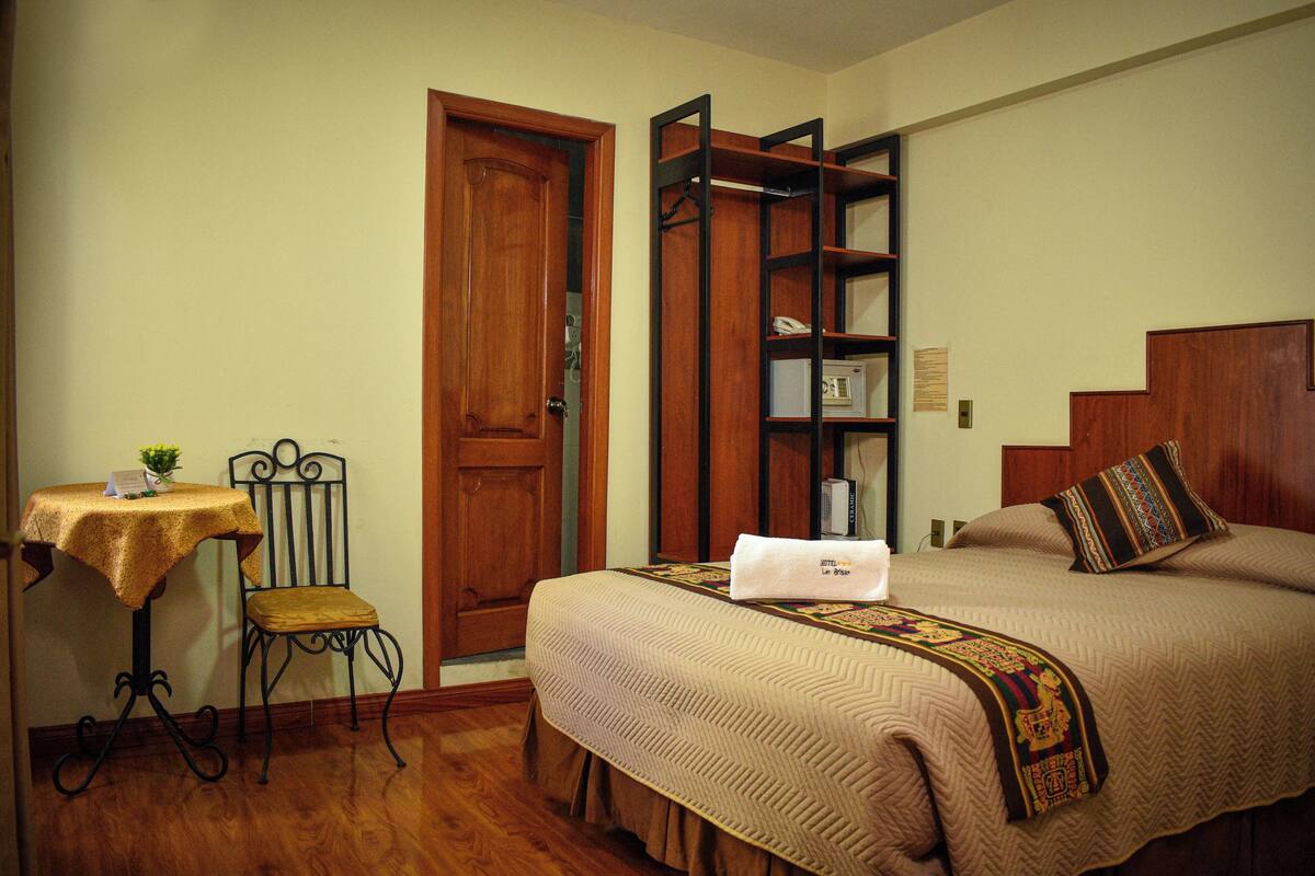 Deluxe Single Room Without View | エジプト綿のシーツ、高級寝具、セレクト コンフォート製ベッド、セーフティボックス (室内)