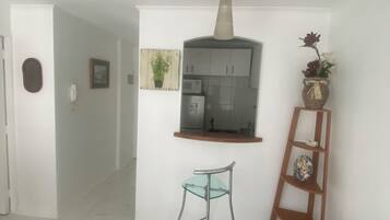 Apartamento estándar (304) | Comedor