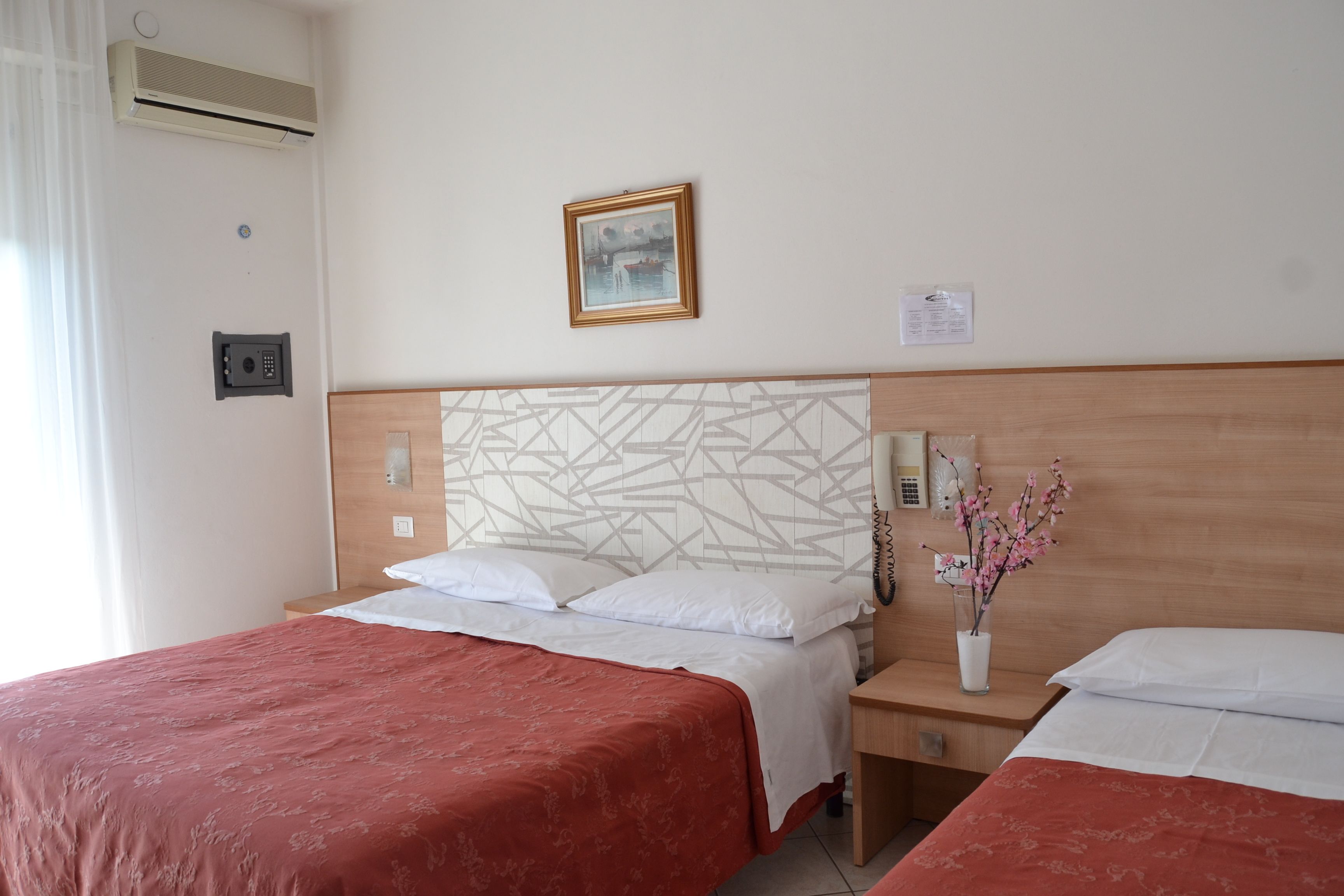 minibar, in-room safe, desk, cots/infant beds