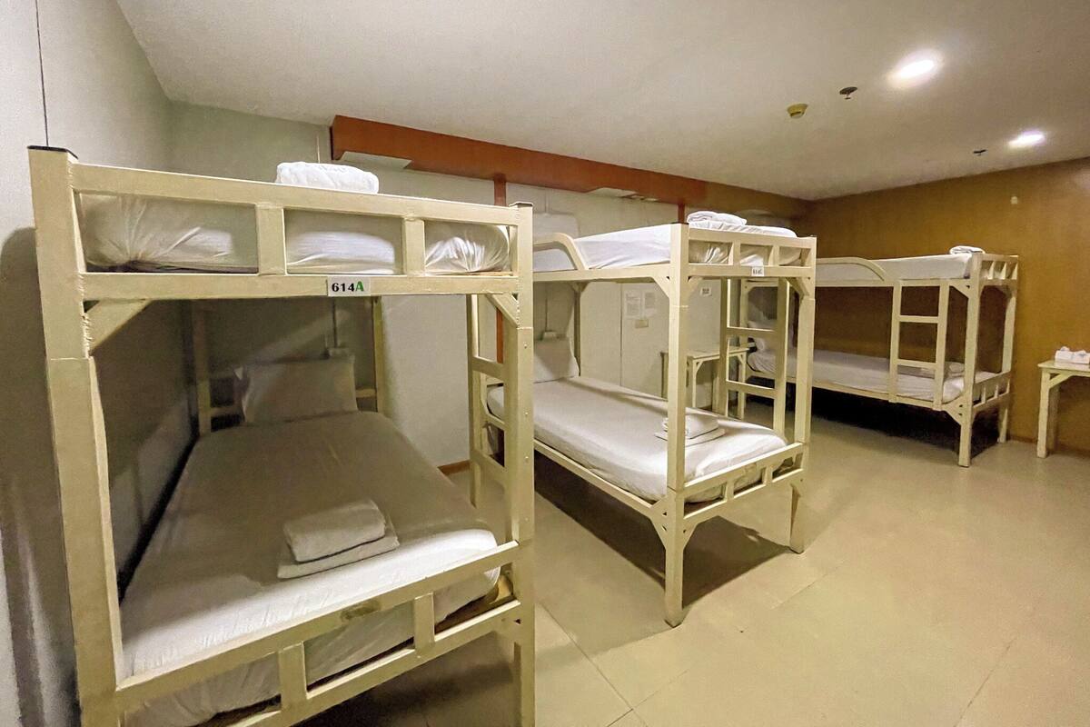 Estúdio | Escrivaninha, Wi-Fi de cortesia, roupa de cama