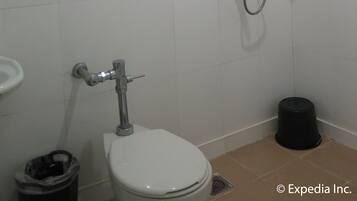 Doppia Premier | Bagno | Doccia, set di cortesia gratuito, pantofole, asciugamani