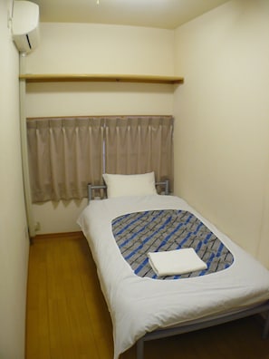 Desk, iron/ironing board, free WiFi, bed sheets