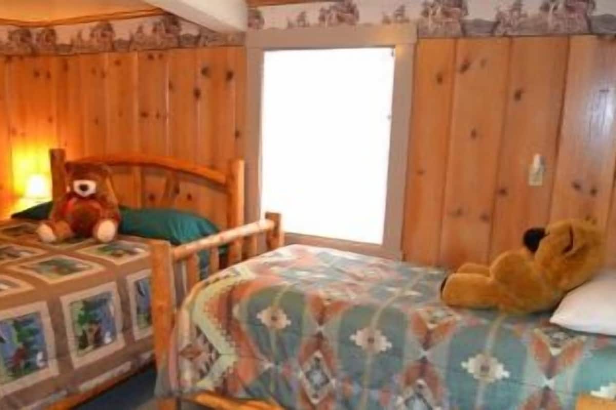 Family Room, 1 Bedroom, Non Smoking, Shared Bathroom