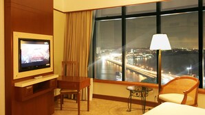 Premier Suite, 1 King Bed | Minibar, in-room safe, desk, WiFi (free) - GBW Hotel (Johor Bahru)