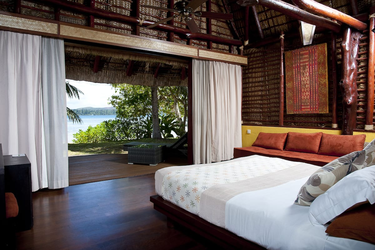 melanesian bungalow | in-room safe, iron/ironing board, free cots/infant beds, free wifi