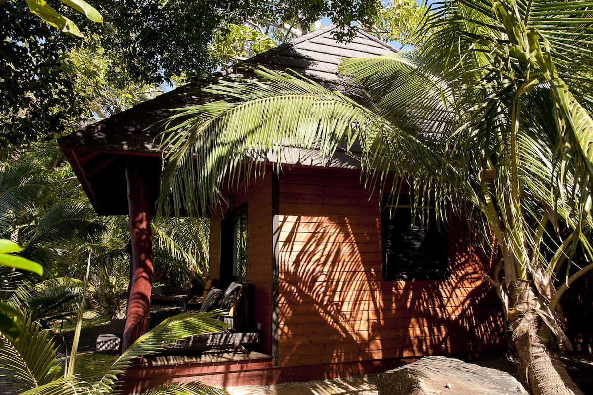 bungalow (tropical) | in-room safe, iron/ironing board, free cots/infant beds, free wifi