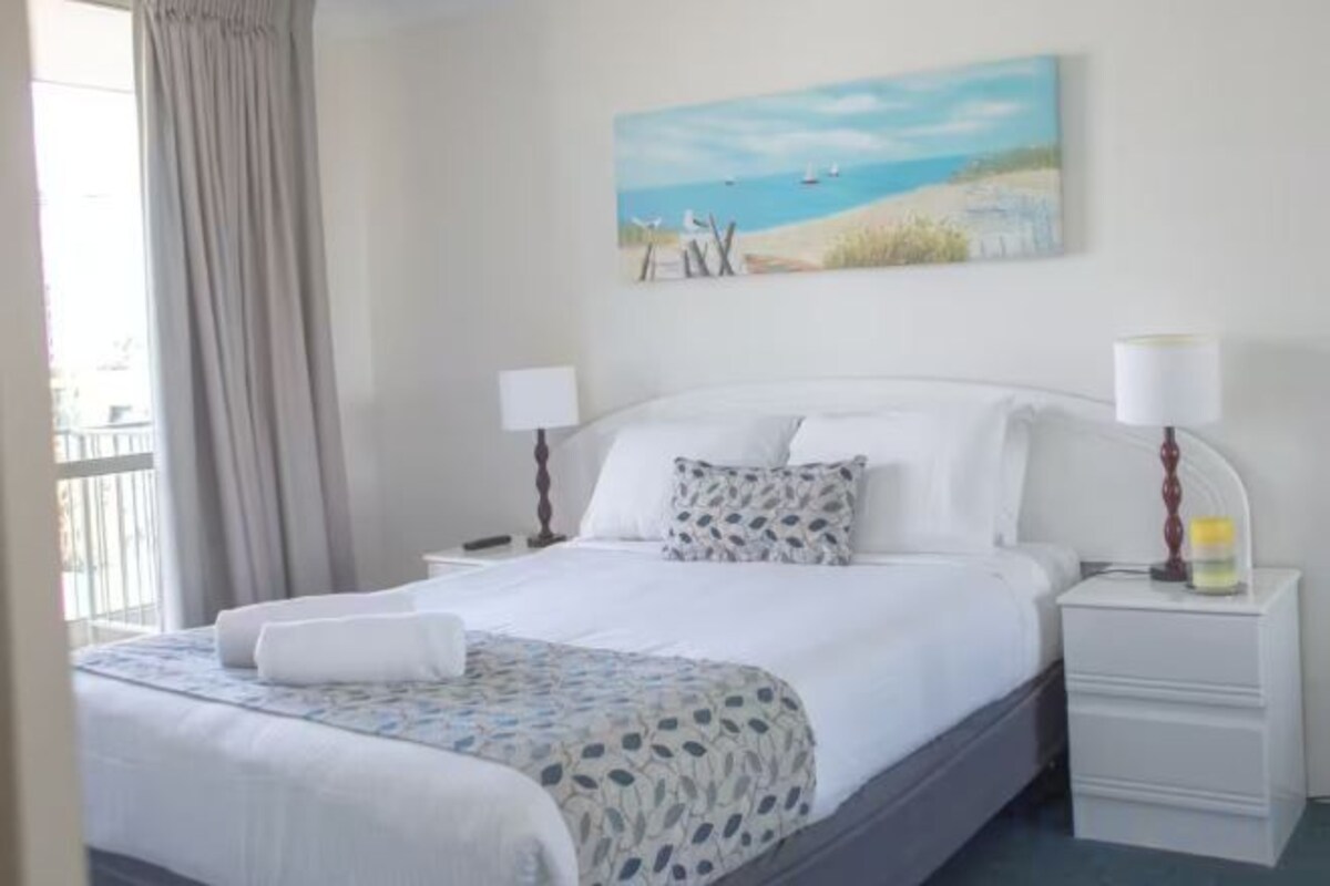 One Bedroom Apartment
