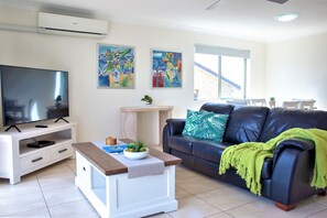 Interior - Montana Palms Resort (Mermaid Beach)