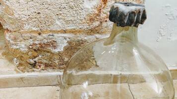 تجهيزات دش، مستلزمات مجانية للعناية الشخصية، مجففات شعر، خف للقدمين