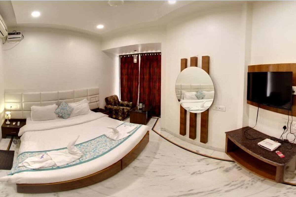 Quarto executivo | 1 quarto, roupas de cama premium, frigobar, escrivaninha