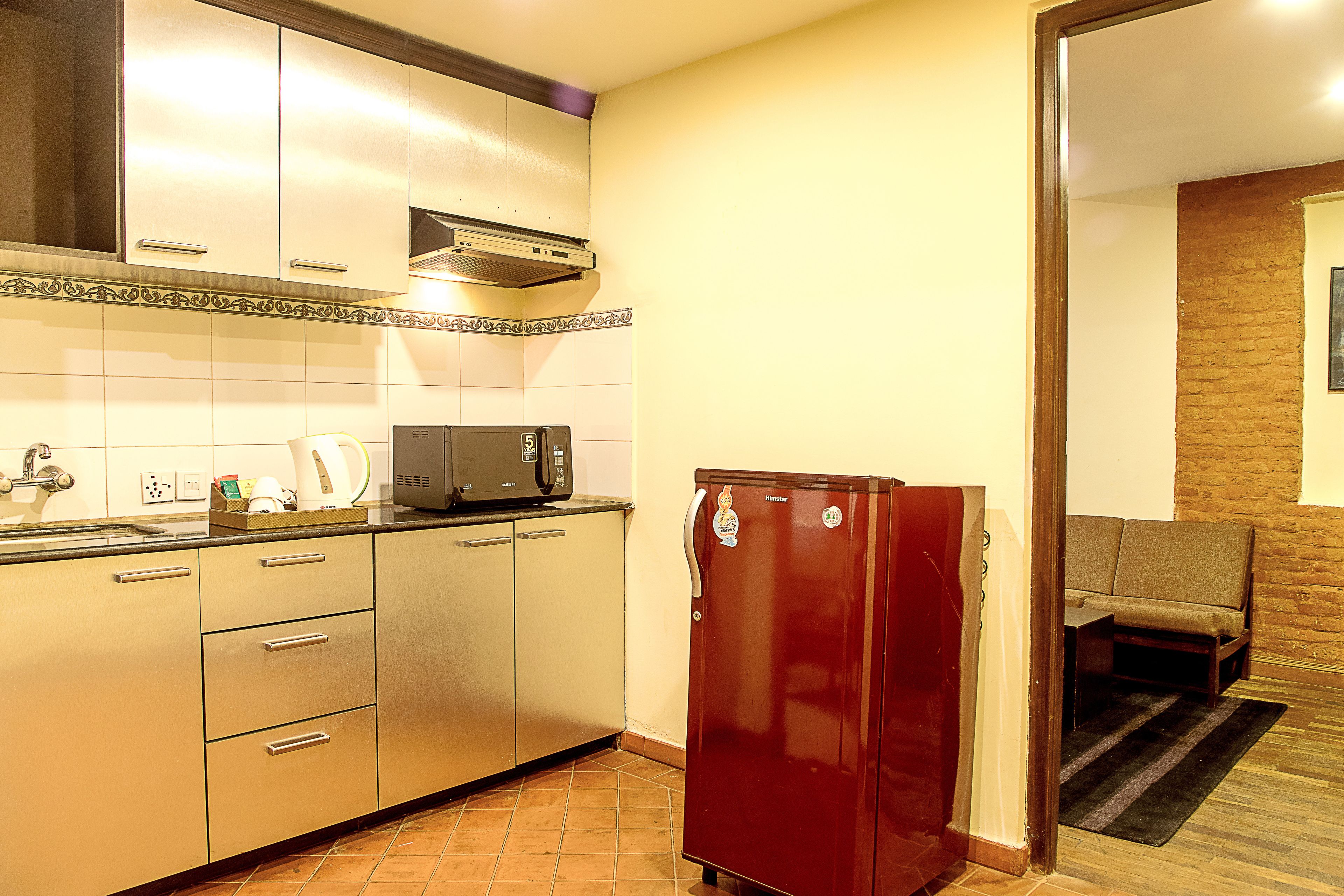 dishwasher, electric kettle