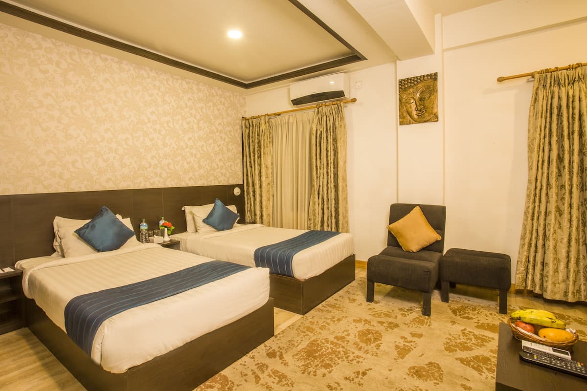 Premium bedding, in-room safe, desk, soundproofing