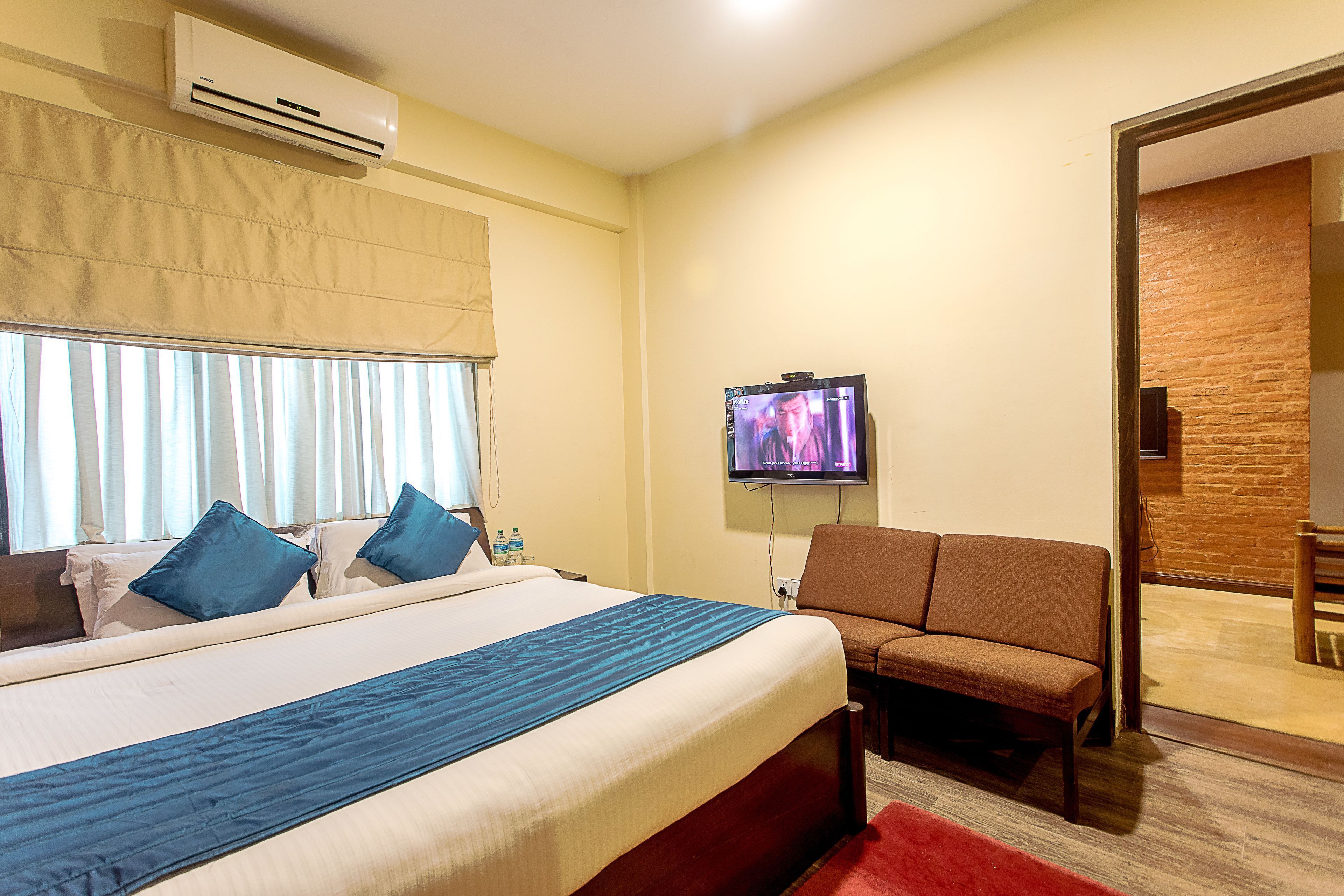 Premium bedding, in-room safe, desk, soundproofing