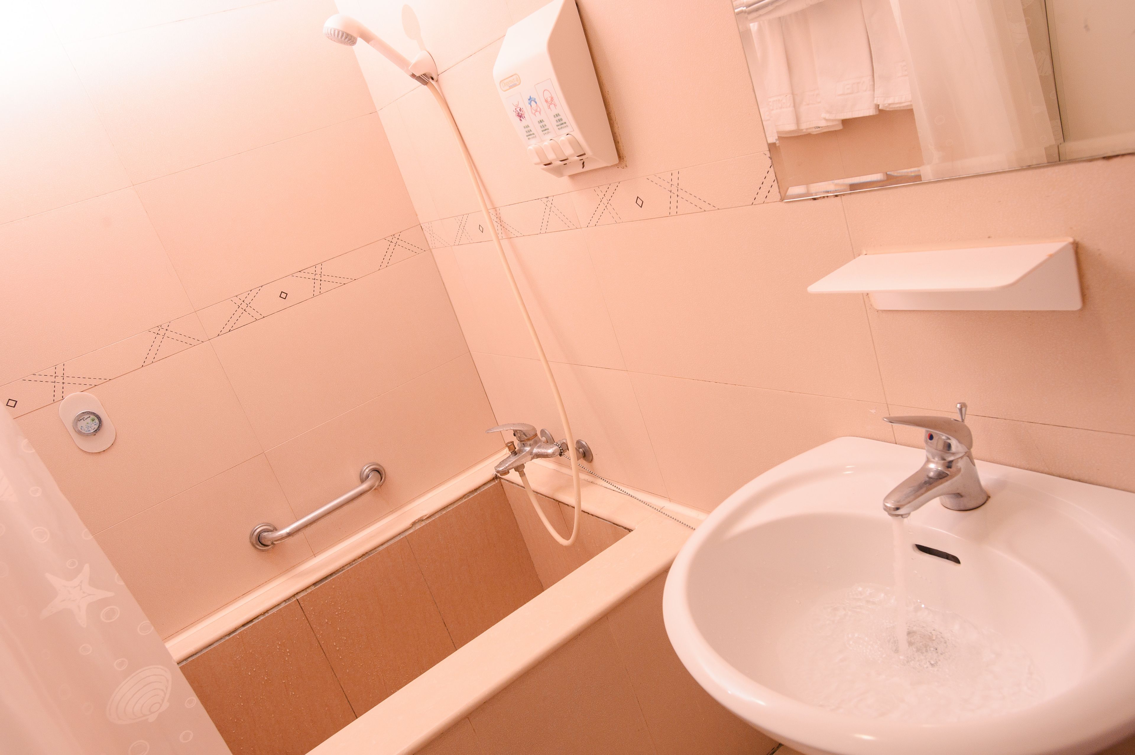 Foto - Kiwi Express Hotel - Zhong Zheng Branch