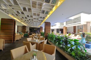 Lunch and dinner served - Ping Hotel Seminyak (Seminyak)