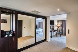 Luxury Double Room, Ensuite | Iron/ironing board, free WiFi, bed sheets