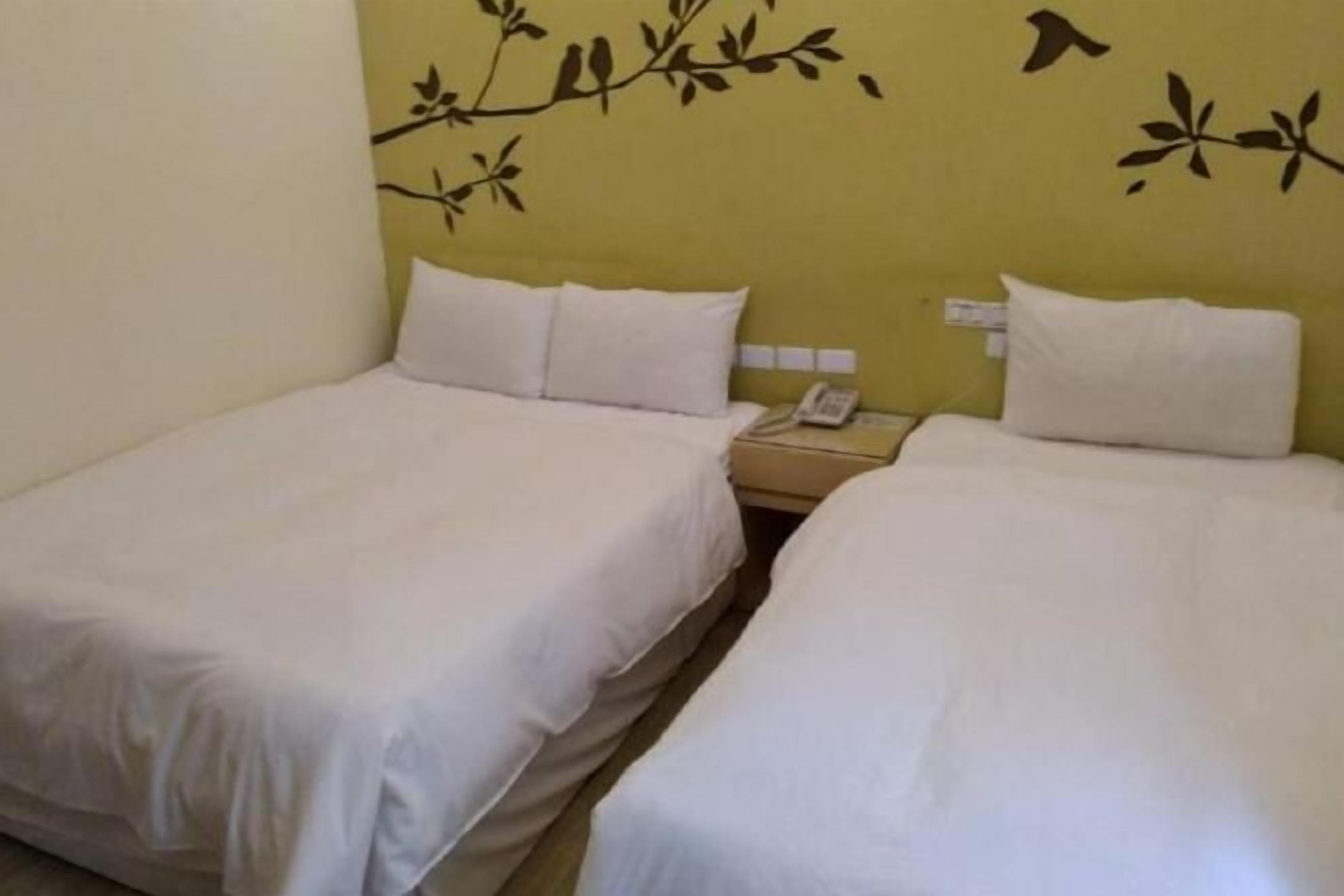 办公桌、免费 WiFi