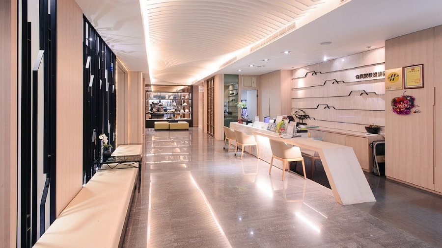 Kiwi Express Hotel - Kaohsiung Station