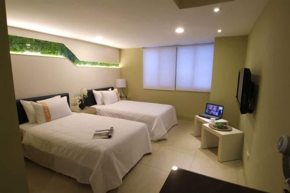 Escritorio y wifi gratis