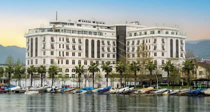 Wellborn Luxury Hotel