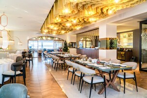 2 restaurants, breakfast, lunch, dinner served; Mediterranean cuisine