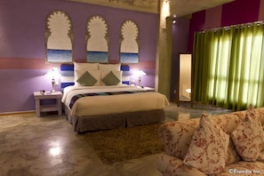 XXL Room | Living area