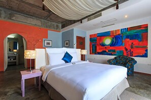 Caja de seguridad en la habitación y decoración personalizada 