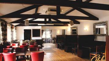 Suite, en-suite badkamer | Restaurant