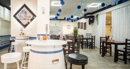 Hostal Valdepeñas by Bossh Hotels