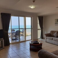 Televisión de pantalla plana, reproductor de DVD