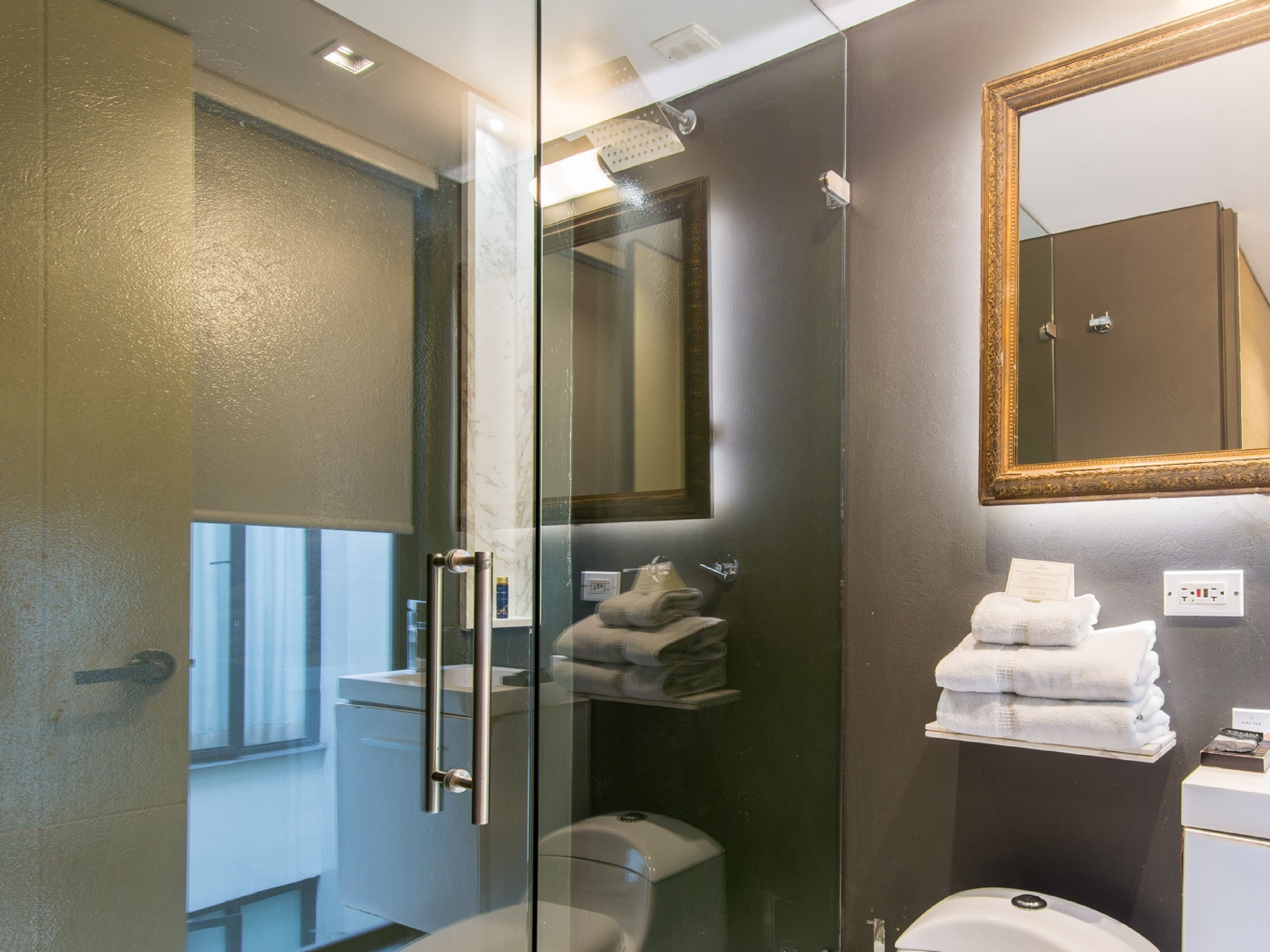 studio | bathroom | shower, hair dryer, towels