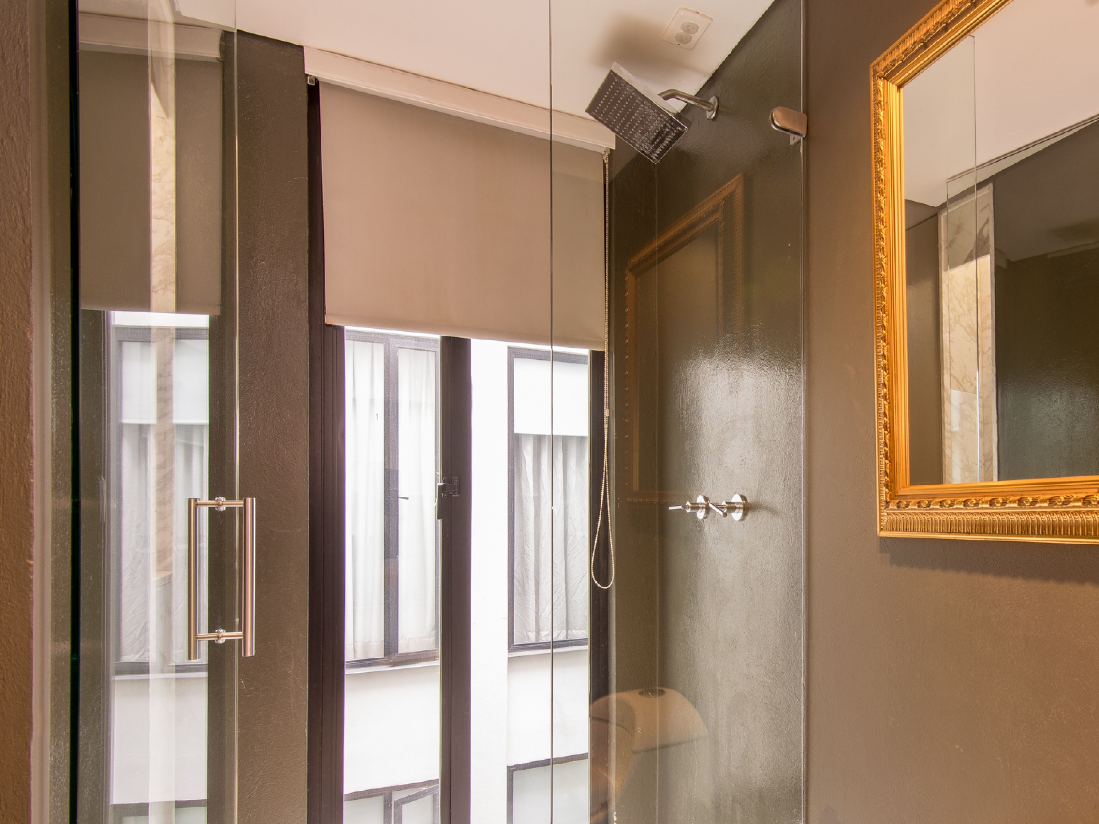 premium bedding, tempur-pedic beds, in-room safe, soundproofing