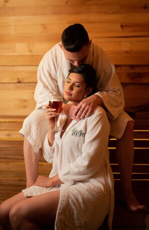 Couples treatment rooms, sauna, hot tub, steam room, body treatments - Hotel Spa Mansion Santa Isabella (Riobamba)