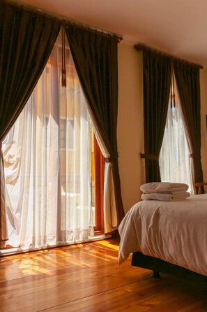 1 bedroom, in-room safe, individually decorated, individually furnished