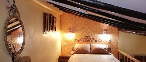 Kamar Deluks, 1 Tempat Tidur Double | 13 kamar tidur, selimut bulu angsa, brankas, dan Wi-Fi gratis