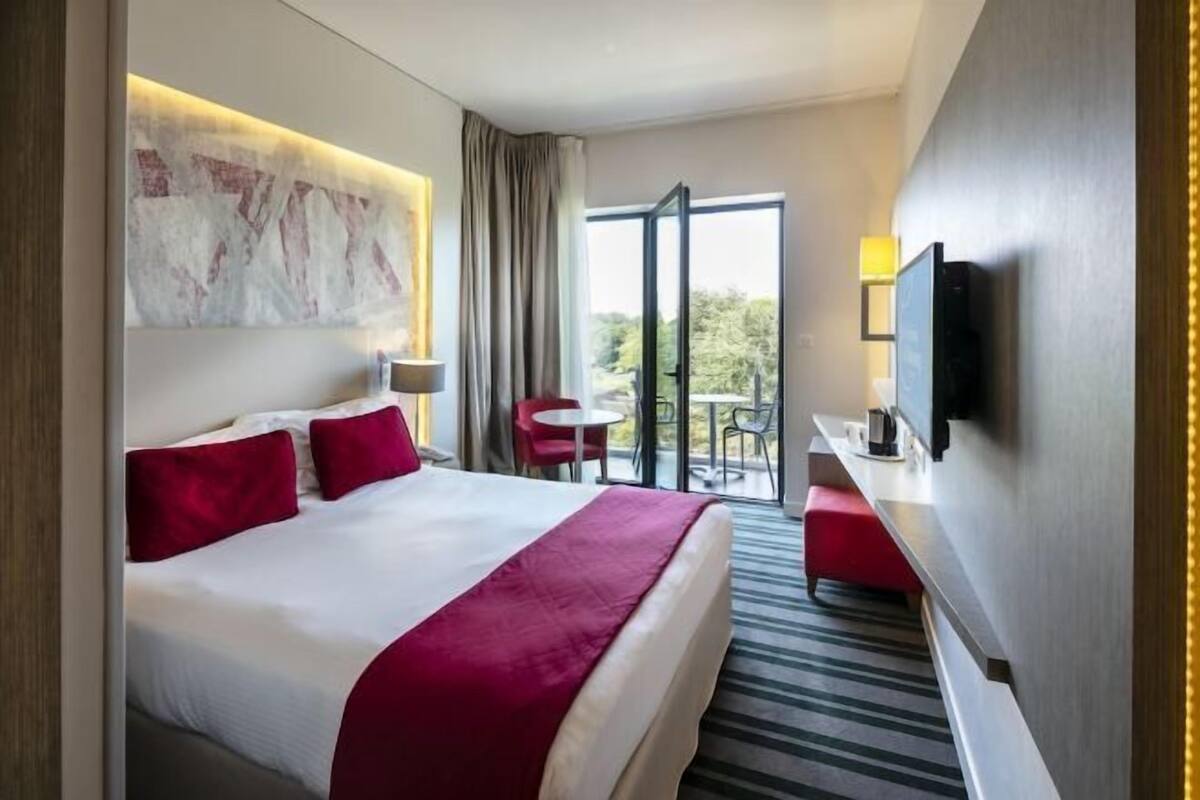 1 Schlafzimmer, hochwertige Bettwaren, Minibar, Zimmersafe