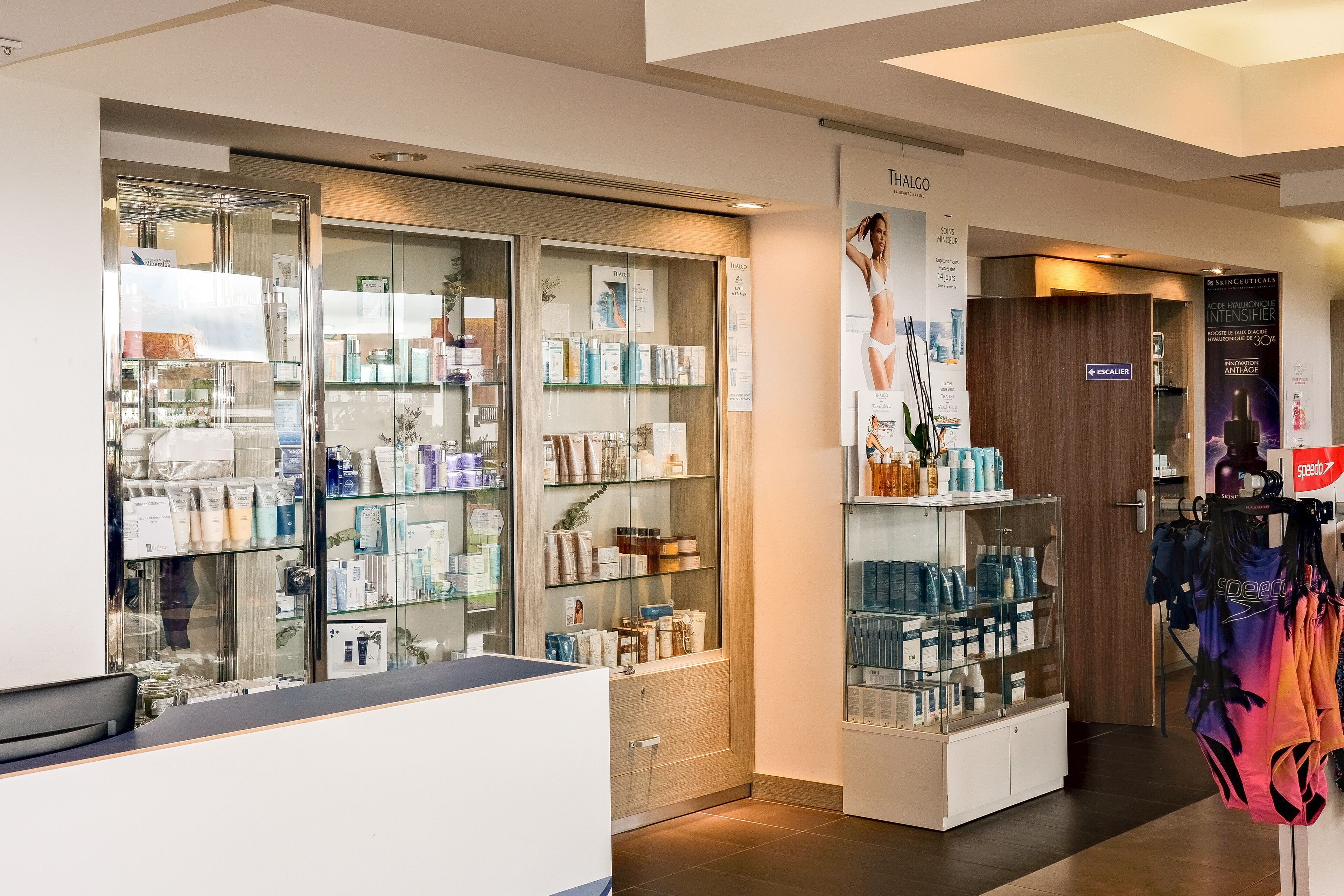 couples treatment room(s), sauna, hot tub, turkish bath/hammam