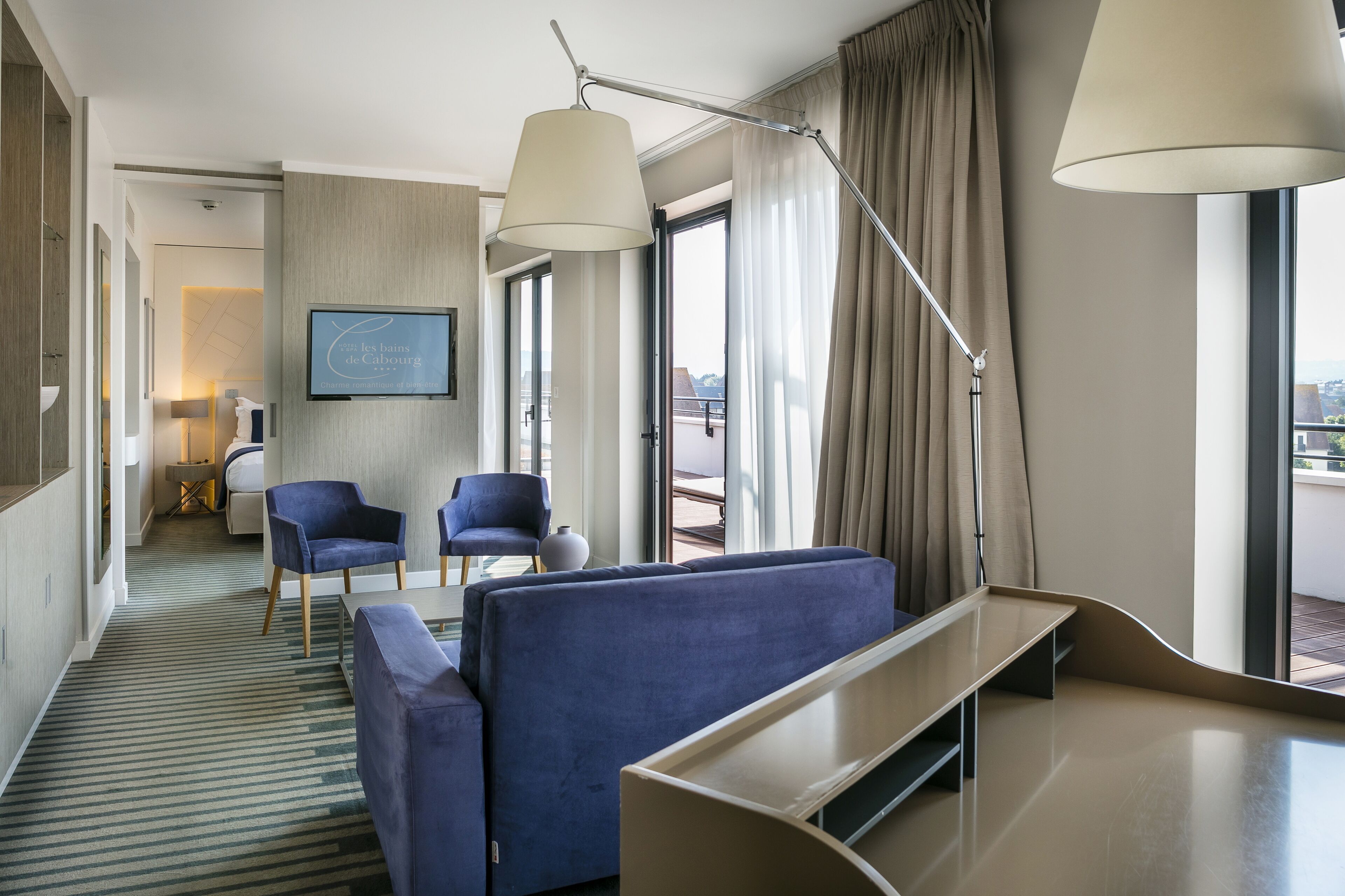 82-cm flat-screen tv with satellite channels, tv