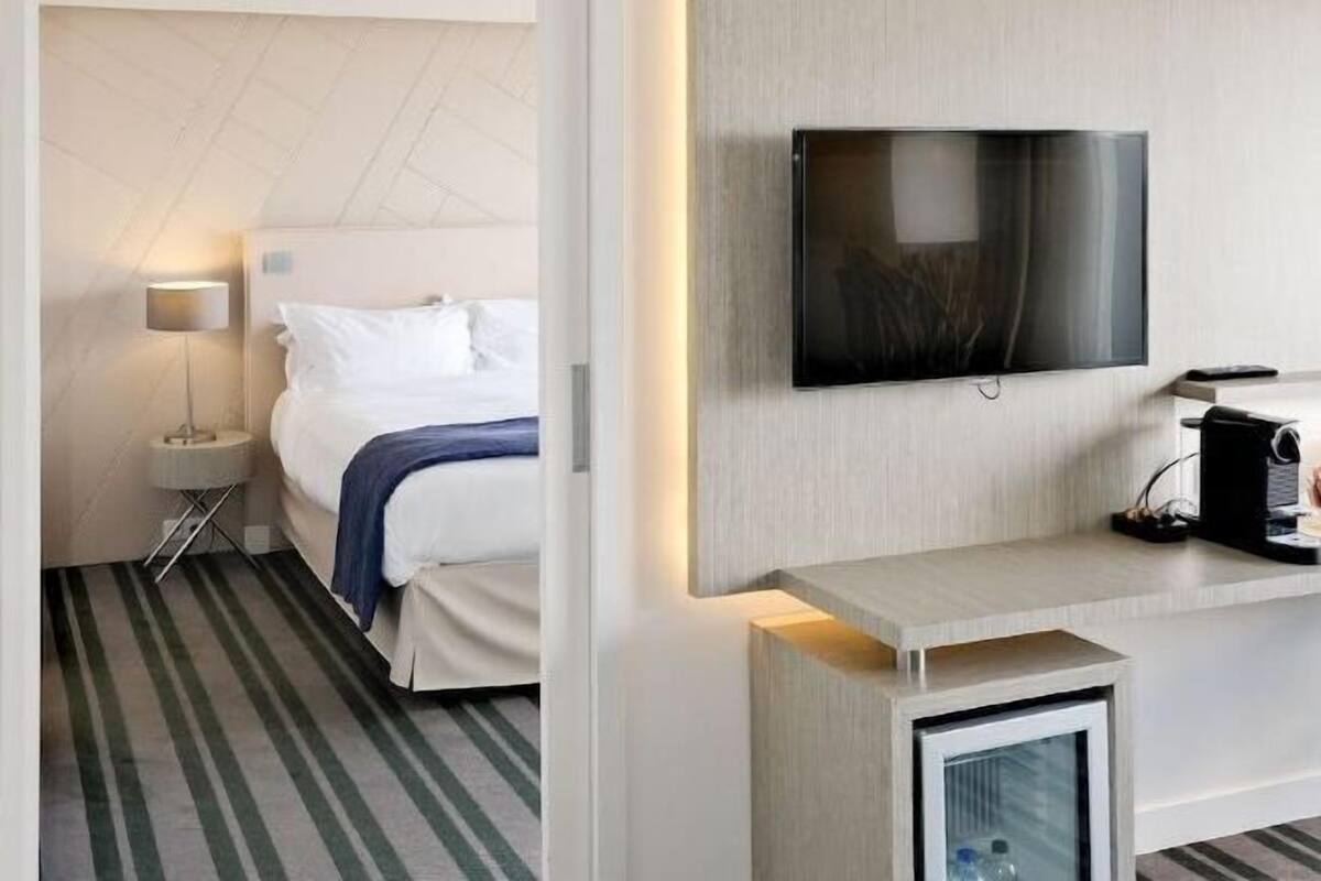 1 Schlafzimmer, hochwertige Bettwaren, Minibar, Zimmersafe