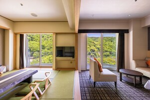 [Renovated] [Main Building] Japanese Western Style Room Type B, Non-Smoking | In-room safe, desk, laptop workspace, blackout drapes