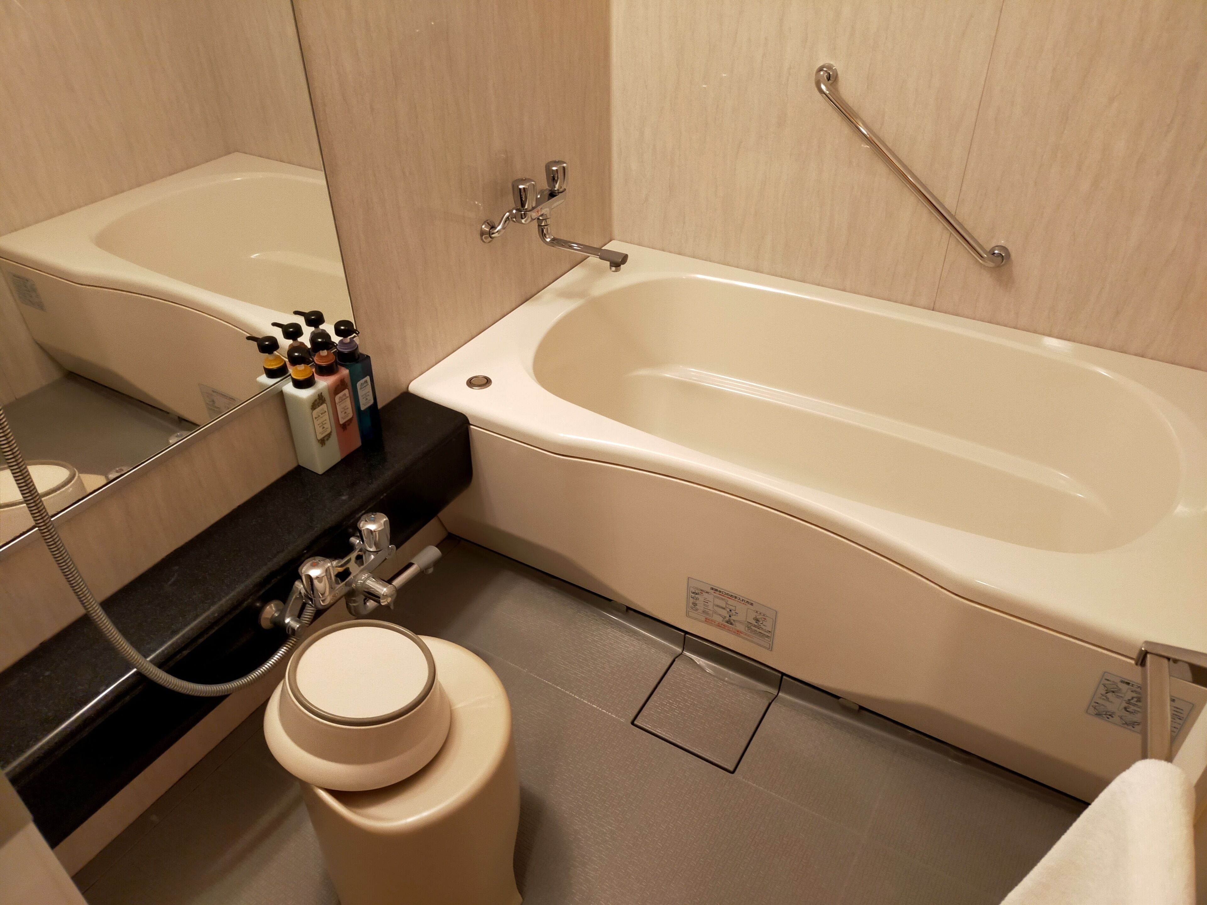 combined shower/bathtub, free toiletries, hair dryer, bathrobes