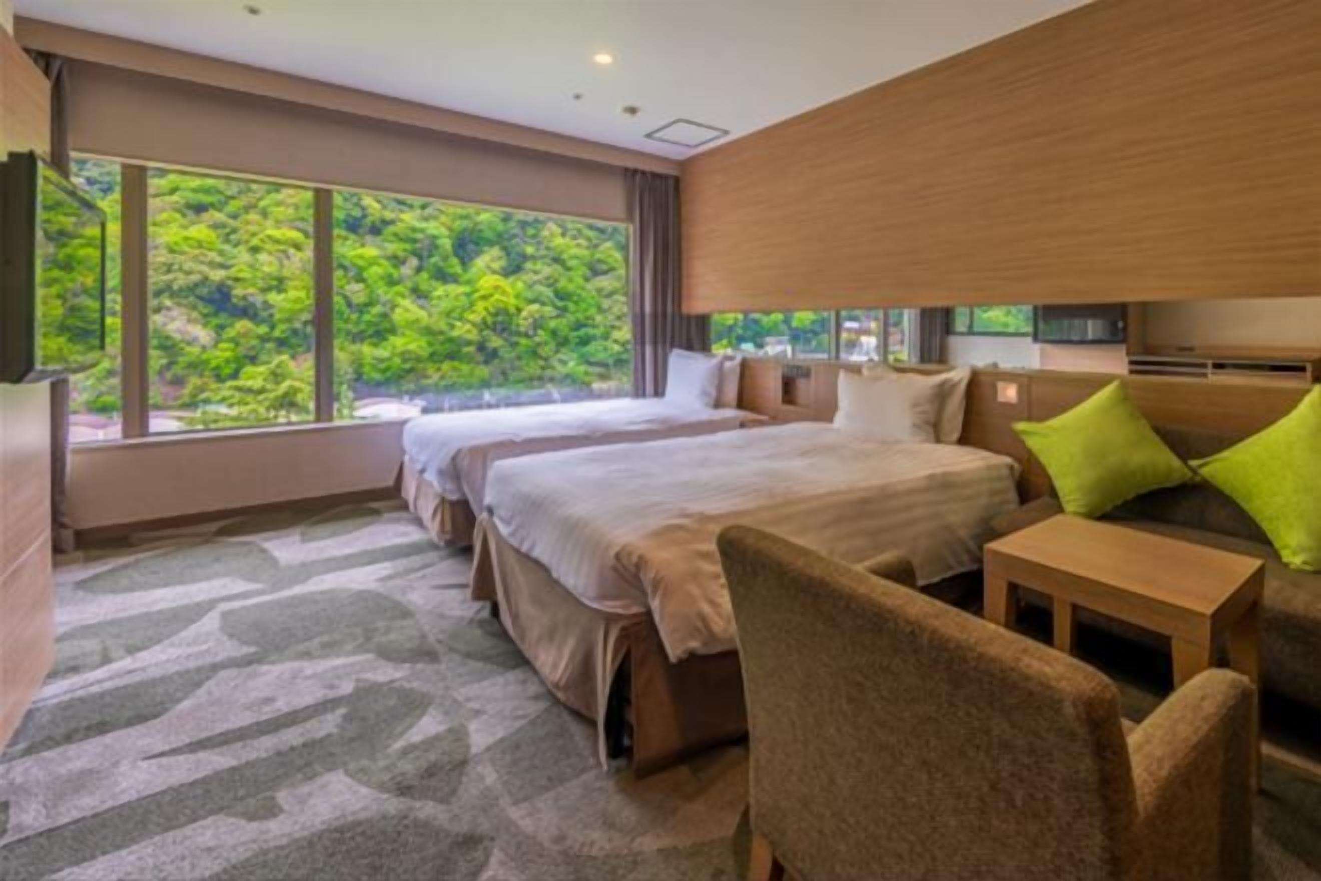 Cofres nos quartos, escrivaninha, espaço de trabalho para notebook